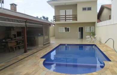 Imagem: A casa em condomínio possui 3 Dormitórios, 2 Banheiros, 2