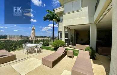 Imagem: A casa em condomínio possui 5 Dormitórios, 5 Banheiros, 5