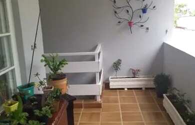 Imagem: A casa em condomínio possui 3 Dormitórios, 2 Banheiros, 5