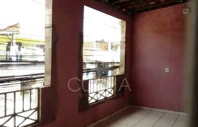 Imagem: A casa possui 5 Dormitórios, 3 Banheiros, 1 Vaga na garagem