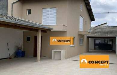 Imagem: A casa possui 2 Dormitórios, 2 Banheiros, 2 Vagas na garagem