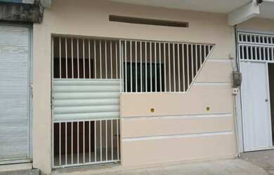 Imagem: A casa possui 1 Dormitório, 1 Banheiro, 40m² de Área e está