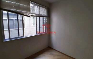 Imagem: O depósito possui 1 Vaga na garagem, 25m² de Área e está