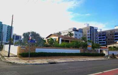 Imagem: A casa possui 3 Dormitórios, 1 Banheiro, 5 Vagas na garagem