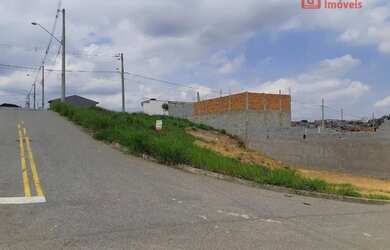 Imagem: O terreno possui 183m² de Área, Imóvel novo e está localizado