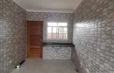 Imagem: A casa possui 2 Dormitórios, 2 Banheiros, 1 Vaga na garagem