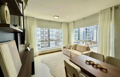 Imagem: O apartamento possui 2 Dormitórios, 2 Banheiros, 1 Vaga na