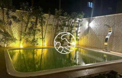 Imagem: O apartamento possui 2 Dormitórios, 2 Banheiros, 2 Vagas na