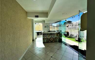 Imagem: O apartamento possui 2 Dormitórios, 2 Banheiros, 2 Vagas na