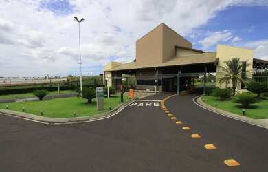 Imagem: O terreno à venda possui 409m² de Área e está localizado