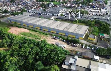 Imagem: O depósito possui 8000m² de Área e está localizado em Palmares