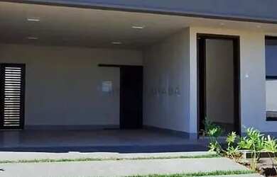 Imagem: A casa em condomínio possui 3 Dormitórios, 4 Banheiros, 4