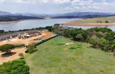 Imagem: O terreno possui 19.826m² de Área e está localizado em Piracaia