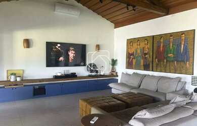 Imagem: A casa em condomínio possui 5 Dormitórios, 5 Banheiros, 5