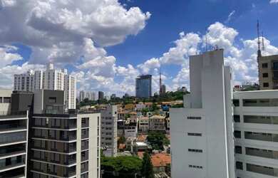 Imagem: O apartamento possui 1 Dormitório, 1 Banheiro, 1 Vaga na garagem