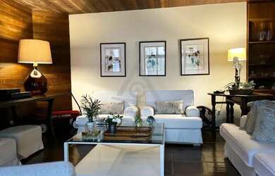 Imagem: A casa possui 5 Dormitórios, 5 Banheiros, 5 Vagas na garagem