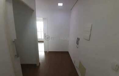 Imagem: O depósito possui 1 Vaga na garagem, 38m² de Área, Imóvel