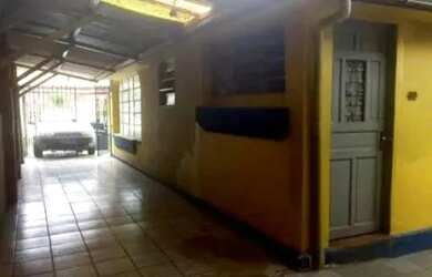 Imagem: Casa com 3 dormitórios à venda, 607 m² por R$ 670.000,00