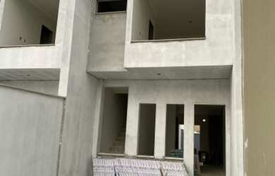 Imagem: A casa em condomínio possui 2 Dormitórios, 3 Banheiros, 2