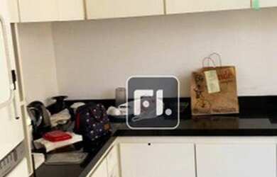 Imagem: O depósito possui 5 Vagas na garagem, 202m² de Área, Imóvel