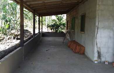 Imagem 7: Terreno com casa. Varandae120m² de Área