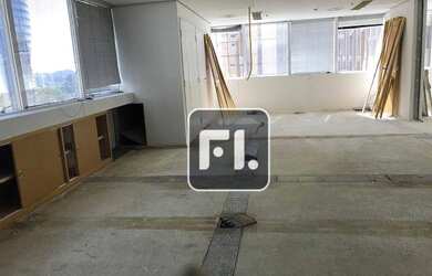 Imagem: O depósito possui 2 Vagas na garagem, 117m² de Área e está