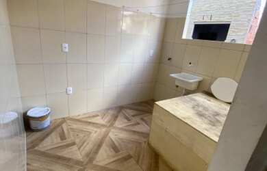 Imagem: A casa possui 2 Dormitórios, 1 Banheiro, Varanda e está localizado