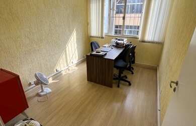 Imagem: O depósito possui 90m² de Área e está localizado em Centro