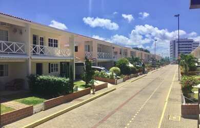 Imagem 10: Luxuosa casa no condomínio Porto Bahamas. Venha mergulhar ao ar livre...