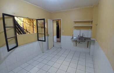 Imagem: A kitnet possui 1 Dormitório e 1 Banheiro e está localizado