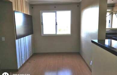 Imagem: A casa possui 2 Dormitórios, 1 Banheiro, 1 Vaga na garagem