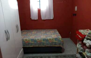 Imagem: A casa em condomínio possui 4 Dormitórios, 2 Banheiros, 70m²