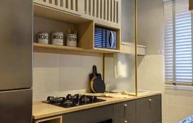 Imagem: O apartamento possui 2 Dormitórios, 1 Banheiro, 1 Vaga na garagem