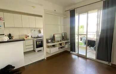 Imagem: O apartamento possui 3 Dormitórios, 1 Banheiro, 1 Vaga na garagem