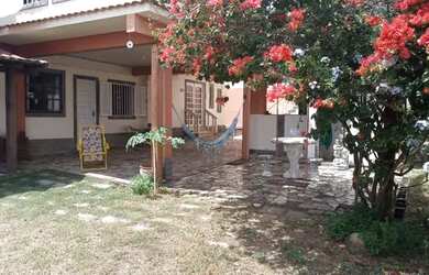 Imagem: A casa possui 5 Dormitórios, 5 Banheiros, 5 Vagas na garagem