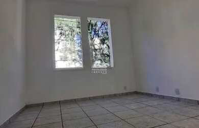 Imagem: A casa possui 4 Dormitórios, 5 Banheiros, 2 Vagas na garagem