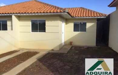 Imagem: A casa possui 3 Dormitórios, 1 Banheiro, 3 Vagas na garagem