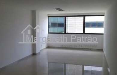 Imagem: O depósito possui 1 Vaga na garagem e 33m² de Área e está