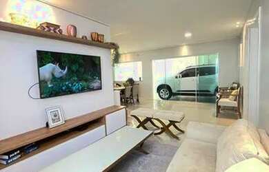 Imagem: A casa possui 4 Dormitórios, 4 Banheiros, 2 Vagas na garagem