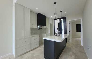 Imagem: A casa em condomínio possui 3 Dormitórios, 2 Banheiros, 2