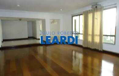 Imagem: O apartamento possui 5 Dormitórios, 5 Banheiros, 4 Vagas na