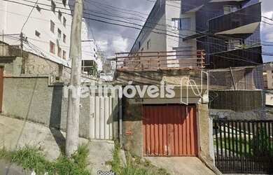 Imagem: A casa à venda possui 2 Dormitórios, 1 Banheiro, 1 Vaga na