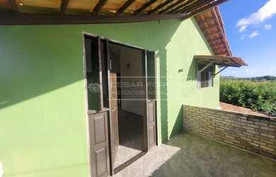 Imagem 11: F01 - Imperdível! Casa com Piscina, Jardim e 4 Quartos em Terreno de 1.000 m²