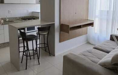 Imagem: O apartamento possui 2 Dormitórios, 1 Banheiro, 1 Vaga na garagem