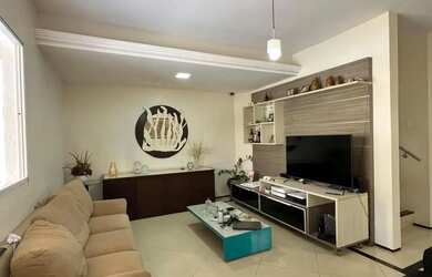 Imagem: A casa em condomínio possui 4 Dormitórios, 4 Banheiros, 3