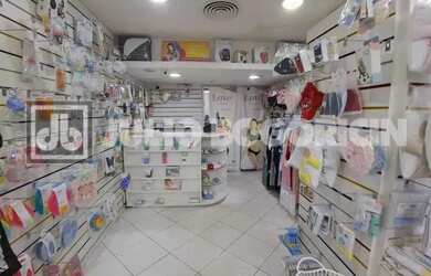 Imagem: O depósito possui 1 Vaga na garagem, 28m² de Área e está