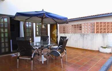 Imagem 14: Sobrado Espaçoso com Piscina em Terreno Privilegiado