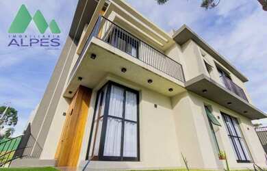 Imagem: A casa em condomínio possui 3 Dormitórios, 5 Banheiros, 3