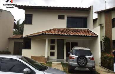 Imagem: A casa possui 4 Dormitórios, 4 Banheiros, 350m² de Área e