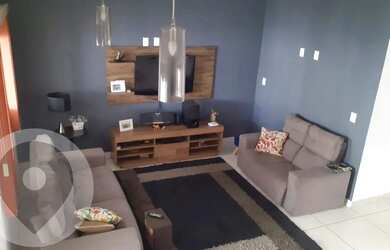 Imagem: A casa possui 3 Dormitórios, 5 Banheiros, 3 Vagas na garagem